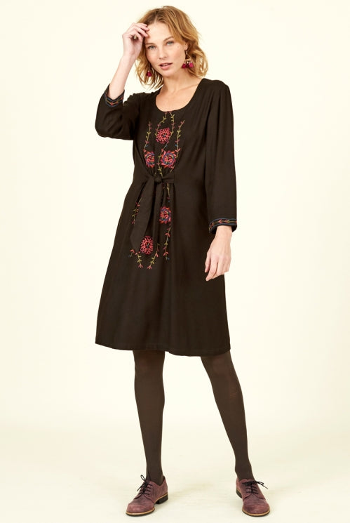 Besticktes Kleid - Embriodered Dress